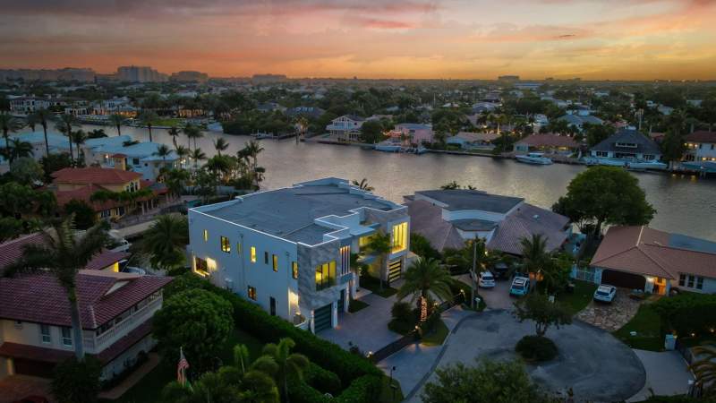 6 bedroom Single Family Residence at 749 Bamboo Drive, Sun And Surf Club Community, Boca Raton — photo 4