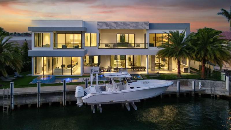 6 bedroom Single Family Residence at 749 Bamboo Drive, Sun And Surf Club Community, Boca Raton — photo 3