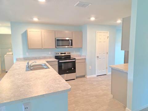 2772 SE Garfield Avenue, Port St. Lucie FL - photo 9 of 44