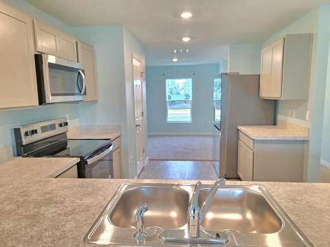 2772 SE Garfield Avenue, Port St. Lucie FL - photo 12 of 44