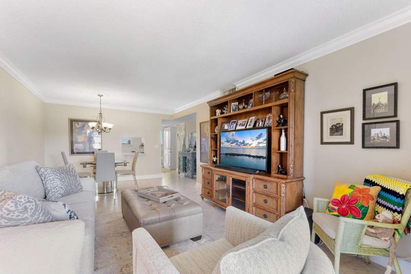 1 bedroom Condominium at 2515 NE 2nd Court #405, Village Royale Greentree Condo, Boynton Beach — photo 5