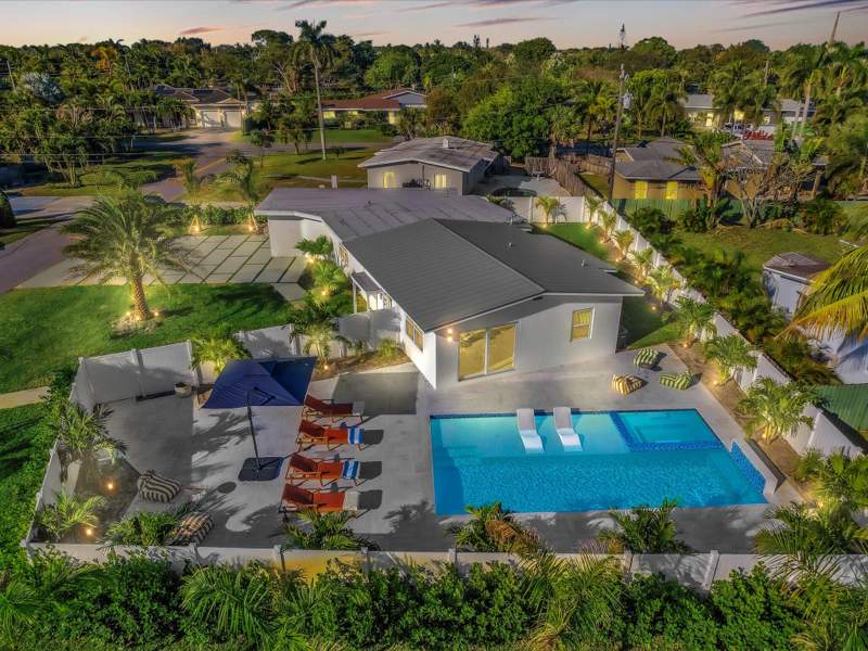 4 bedroom Single Family Residence at 209 NE 27th Drive, Sunset Manors Amen Plat, Wilton Manors — photo 3