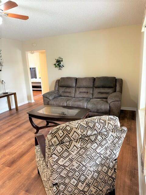 441 Pine Glen Lane #D-2, Greenacres FL - photo 10 of 37