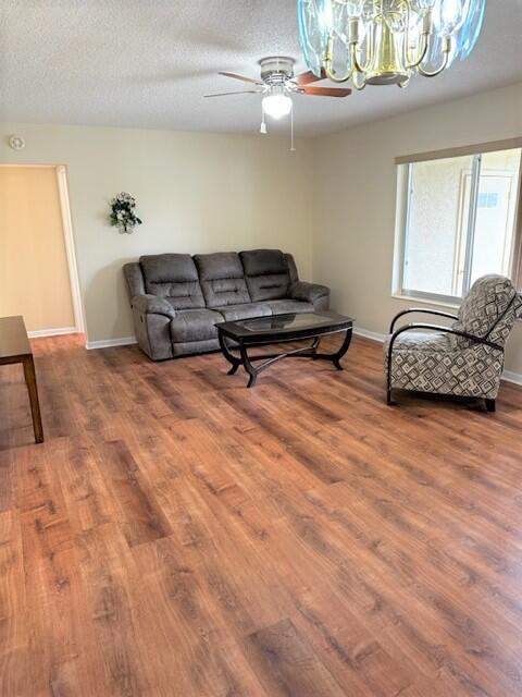 441 Pine Glen Lane #D-2, Greenacres FL - photo 11 of 37