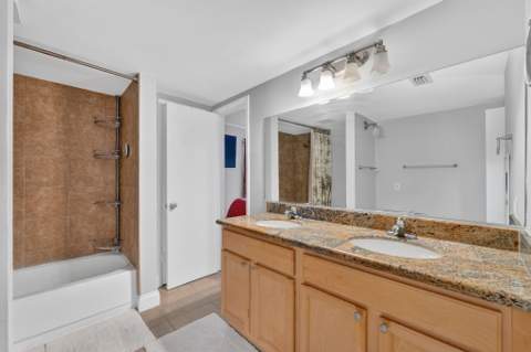 1380 NE 40th Drive, Oakland Park FL - photo 11 of 20