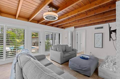 338 Princeton Drive, Lake Worth Beach FL - photo 6 of 34
