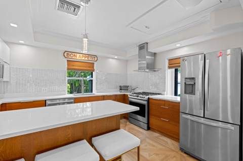 338 Princeton Drive, Lake Worth Beach FL - photo 11 of 34