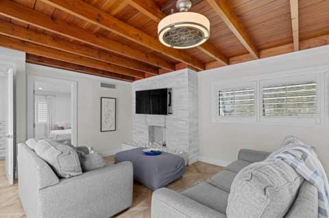 338 Princeton Drive, Lake Worth Beach FL - photo 7 of 34