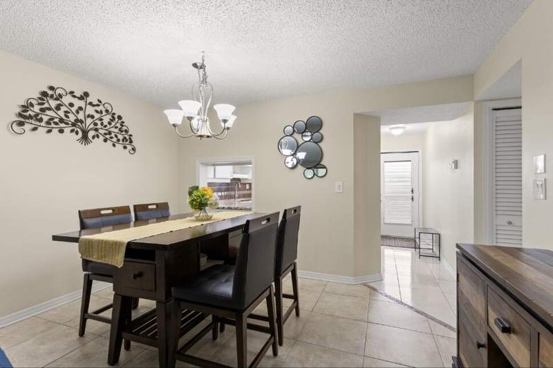 2 bedroom Condominium at 6095 N Sabal Palm Boulevard #210, Lakes Of Carriage Hills, Tamarac — photo 5