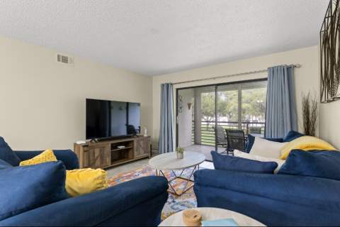 6095 N Sabal Palm Boulevard #210, Tamarac FL - photo 7 of 23