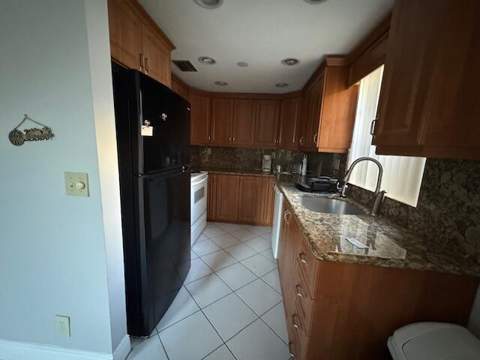 107 Flanders, Delray Beach FL - photo 9 of 30