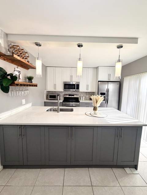 812 8th Way, West Palm Beach FL - photo 9 of 22