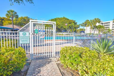 2661 S Course Drive #707, Pompano Beach FL - photo 23 of 32