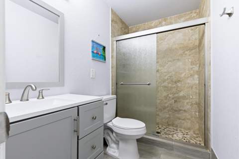 586 Laconia Circle, Lake Worth FL - photo 17 of 32