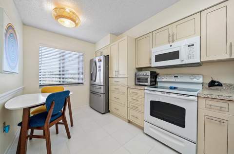 6065 Pointe Regal Circle, Delray Beach FL - photo 6 of 47