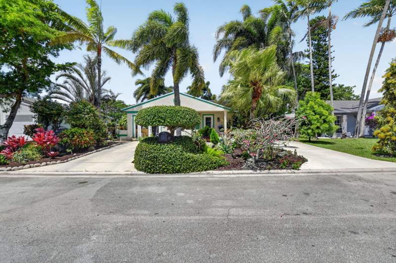 3 bedroom Single Family Residence at 8353 Huntsman Place, Country Park , Boca Raton — photo 2