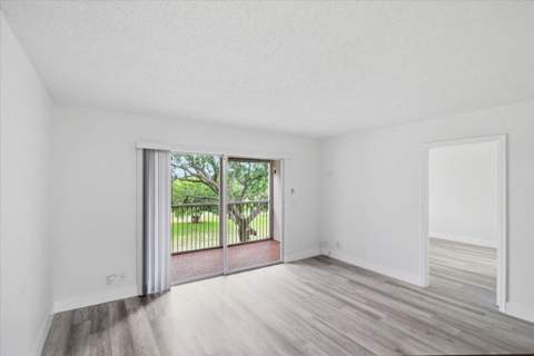 700 SW 128th Avenue #310c, Pembroke Pines FL - photo 10 of 38
