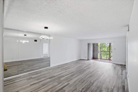 700 SW 128th Avenue #310c, Pembroke Pines FL - photo 7 of 38