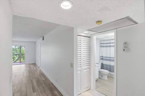 700 SW 128th Avenue #310c, Pembroke Pines FL - photo 11 of 38