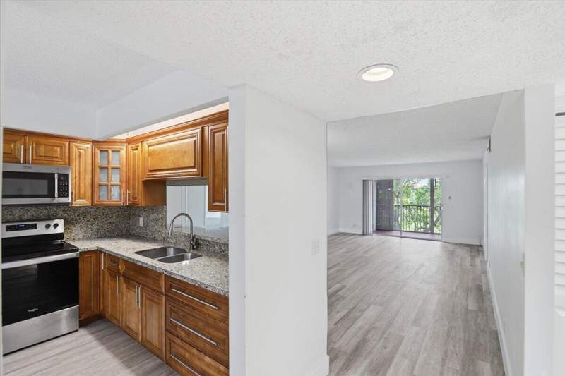 2 bedroom Condominium at 700 SW 128th Avenue #310c, Buckingham At Century Village, Pembroke Pines — photo 5