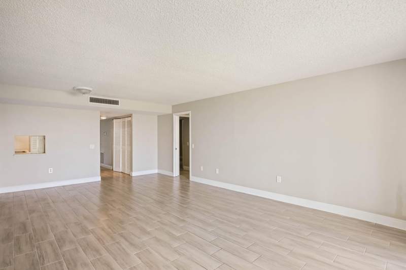 1 bedroom Condominium at 4254 Deste Court #208, Fountains Of Palm Beach Condo 5, Lake Worth — photo 4