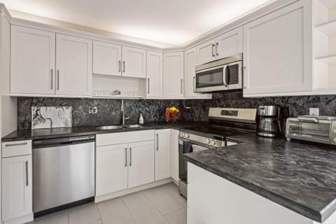 5338 S Fountains Dr Drive, Lake Worth FL - photo 13 of 40