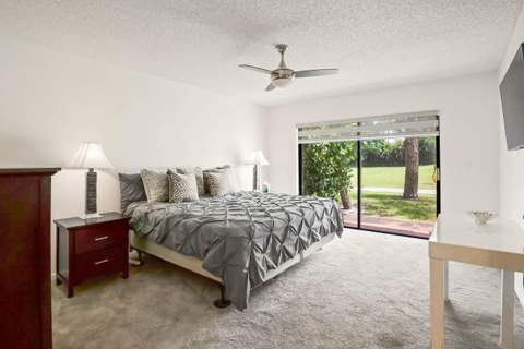 5338 S Fountains Dr Drive, Lake Worth FL - photo 19 of 40