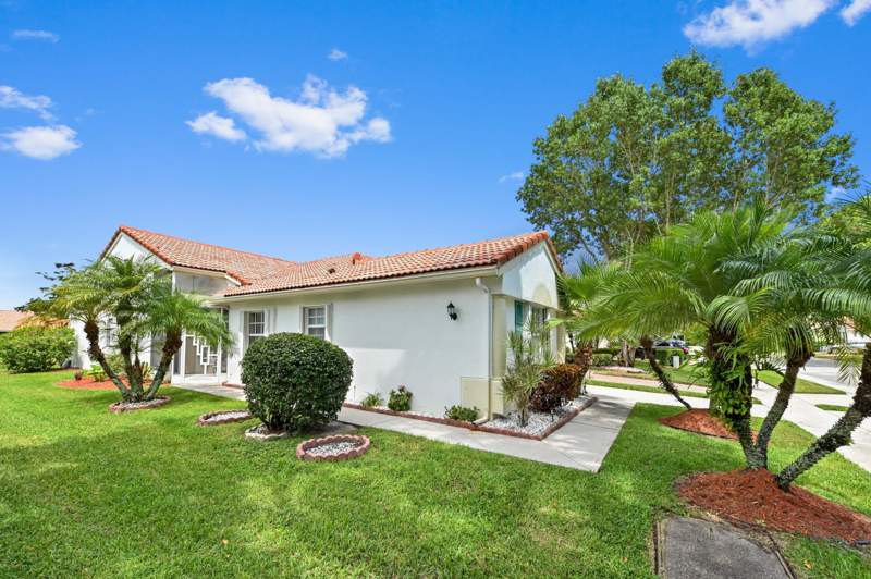3 bedroom Villa at 6077 Lake Hibiscus Drive, Floral Lakes, Delray Beach — photo 2