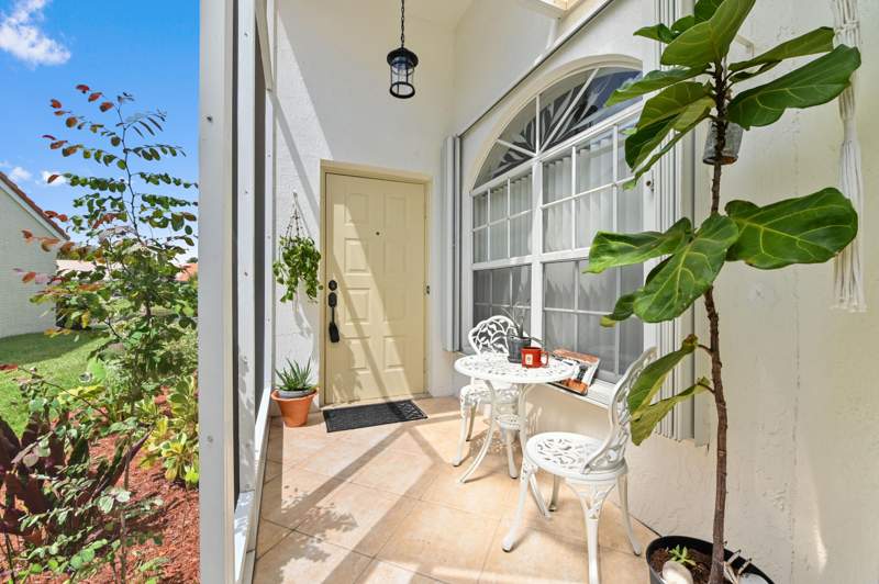 3 bedroom Villa at 6077 Lake Hibiscus Drive, Floral Lakes, Delray Beach — photo 3