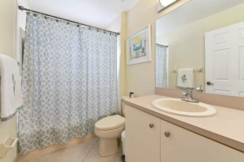 6077 Lake Hibiscus Drive, Delray Beach FL - photo 12 of 60