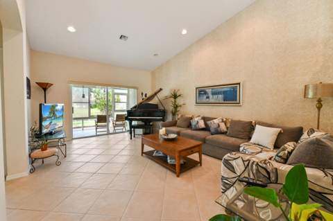 6077 Lake Hibiscus Drive, Delray Beach FL - photo 15 of 60