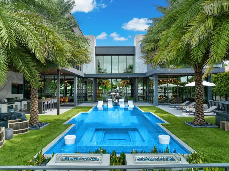 5 bedroom Single Family Residence at 671 Middle River Drive, Sunrise, Fort Lauderdale — photo 2