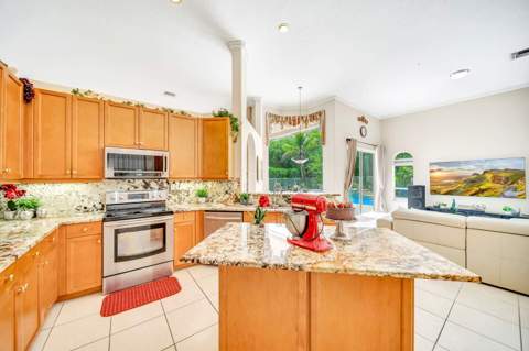6169 NW 53rd Circle, Coral Springs FL - photo 10 of 45