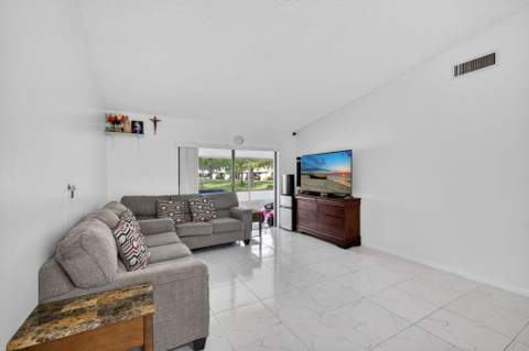 1025 Green Pine Boulevard #F, West Palm Beach FL - photo 13 of 41