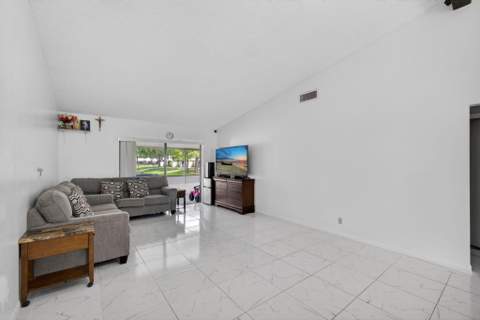 1025 Green Pine Boulevard #F, West Palm Beach FL - photo 14 of 41