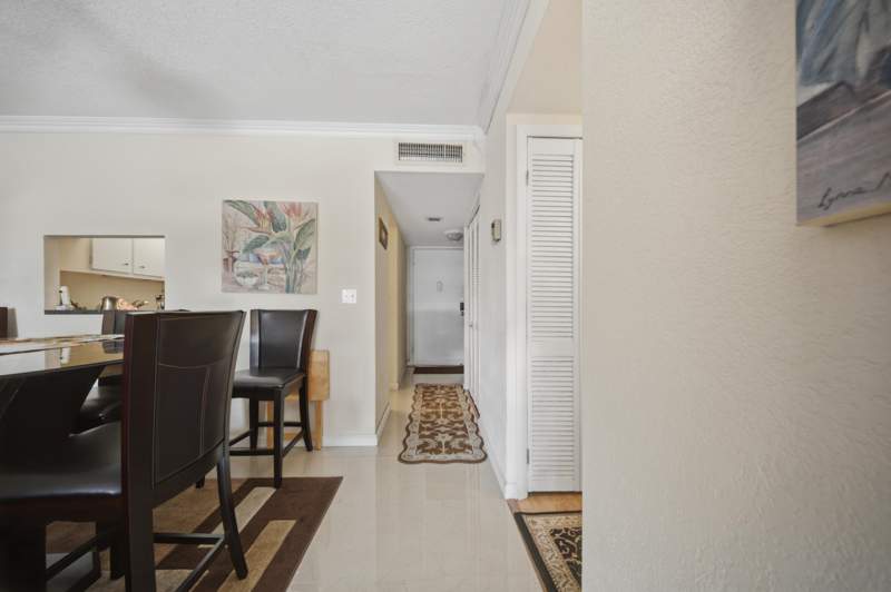 2 bedroom Condominium at 3040 Holiday Springs Boulevard #212, HOLIDAY SPRINGS VILLAGE 3 CONDO, Margate — photo 3