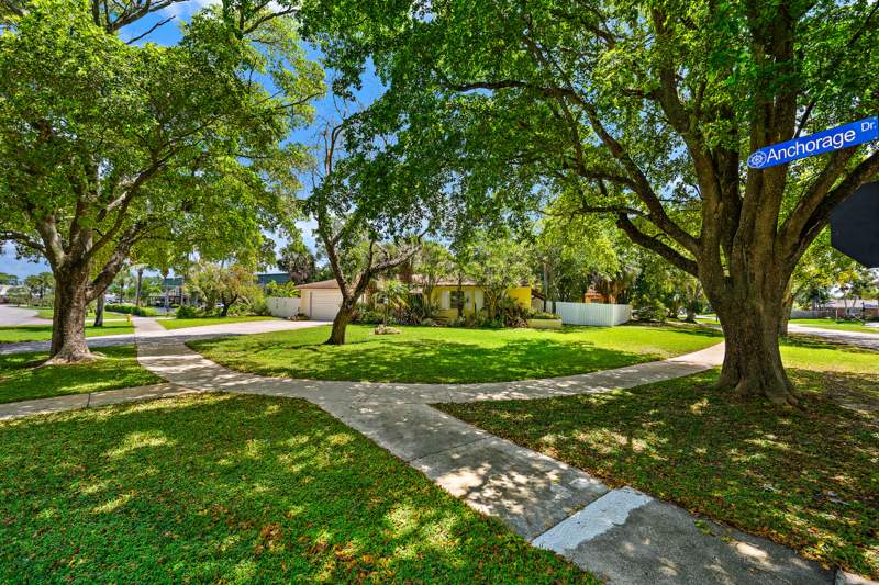 3 bedroom Single Family Residence at 844 Anchorage Drive, Country Club Add to the Village of North Palm Beac, North Palm Beach — photo 3