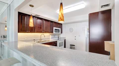 427 Golden Isles Drive #5j, Hallandale Beach FL - photo 9 of 43