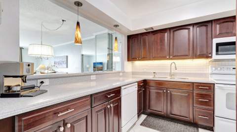 427 Golden Isles Drive #5j, Hallandale Beach FL - photo 13 of 43