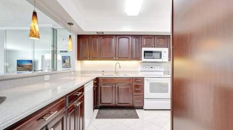427 Golden Isles Drive #5j, Hallandale Beach FL - photo 17 of 43