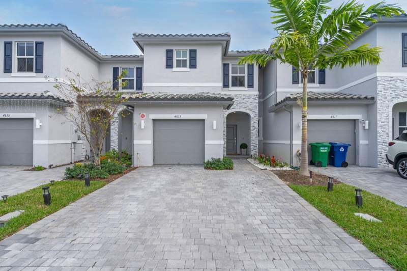 3 bedroom Townhouse at 4613 NW 118th Avenue #4613, Windsor Square, Coral Springs — photo 2