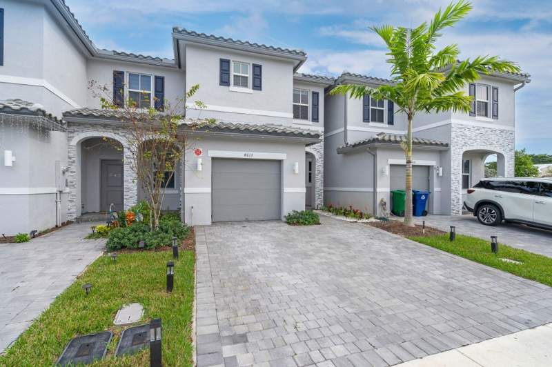 3 bedroom Townhouse at 4613 NW 118th Avenue #4613, Windsor Square, Coral Springs — photo 3