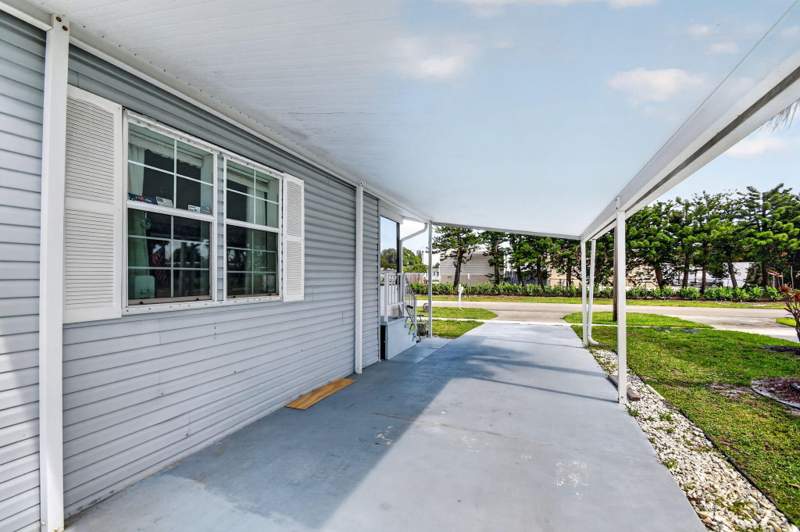 2 bedroom Manufactured Home at 4290 Meadow View Drive, Northern Pines Mobile Home Park 2, Boynton Beach — photo 3