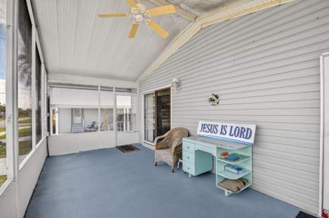 4290 Meadow View Drive, Boynton Beach FL - photo 6 of 48