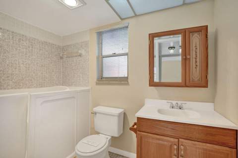 9460 Sunrise Lakes Boulevard #106, Sunrise FL - photo 19 of 34