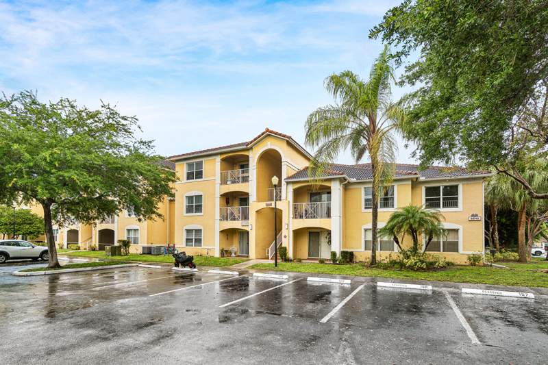2 bedroom Condominium at 5640 NW 61st Street #1411, Club Caribe Condo, Coconut Creek — photo 3