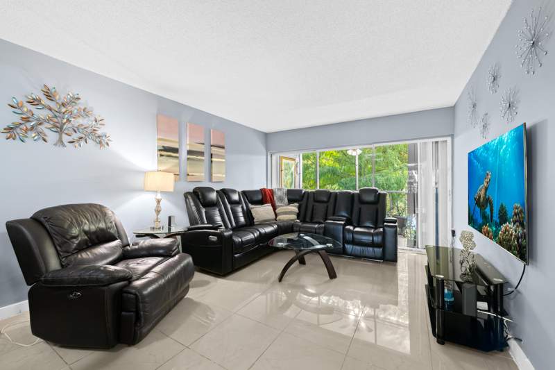 2 bedroom Condominium at 471 N Pine Island Road #302d, Plantation Pines Condo, Plantation — photo 5