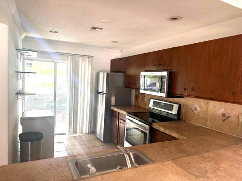 795 Crystal Lake Drive #795, Deerfield Beach FL - photo 9 of 27