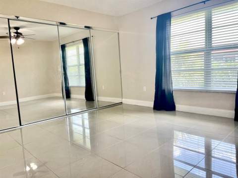 809 W Oakland Park Boulevard #J12, Oakland Park FL - photo 7 of 19