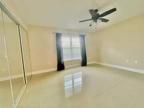 809 W Oakland Park Boulevard #J12, Oakland Park FL - photo 11 of 19
